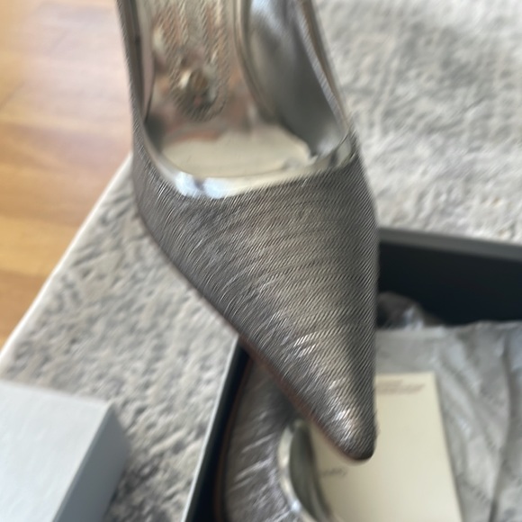 Size 6. Silver. You Can See Are New. Please No Low Blow Offers - Picture 3 of 15